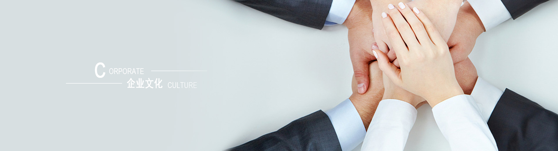 岳在厨房我解开衣服给我喝