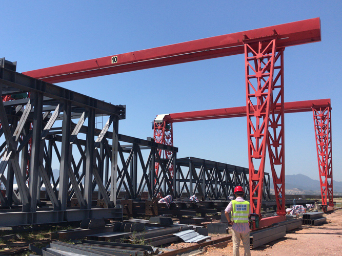 岳在厨房我解开衣服给我喝