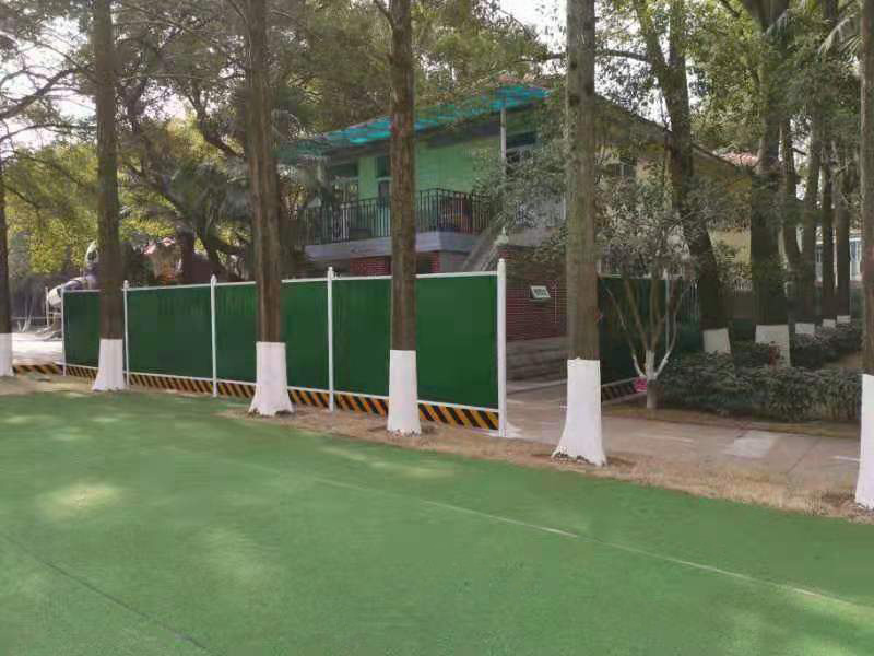 岳在厨房我解开衣服给我喝