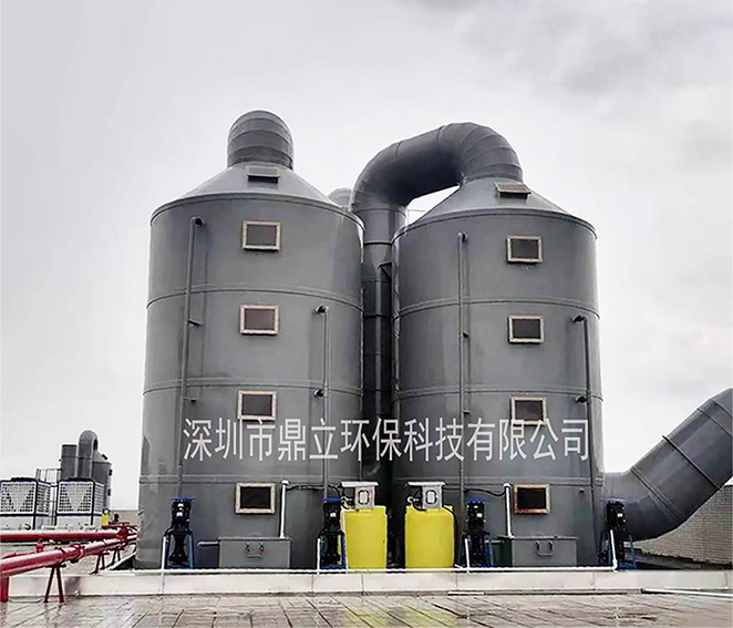 岳在厨房我解开衣服给我喝