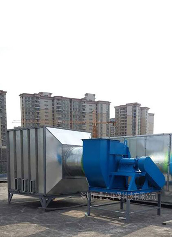 岳在厨房我解开衣服给我喝