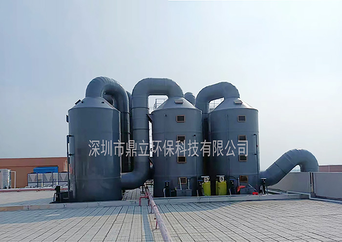 岳在厨房我解开衣服给我喝