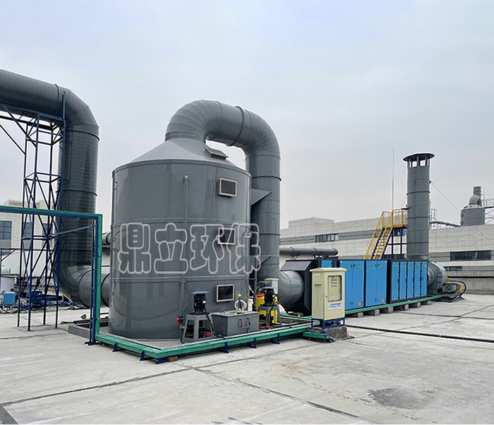 岳在厨房我解开衣服给我喝