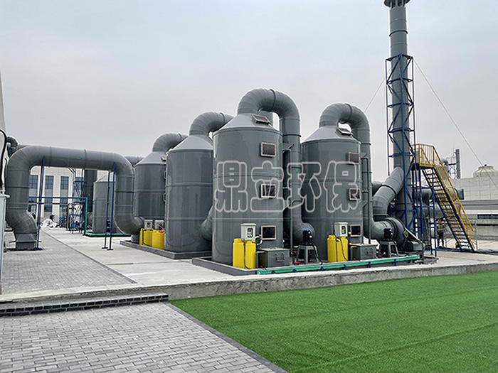 岳在厨房我解开衣服给我喝